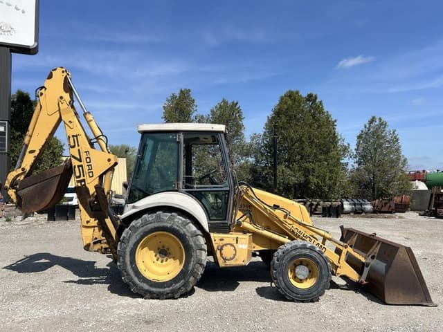 Image of New Holland 575E equipment image 3
