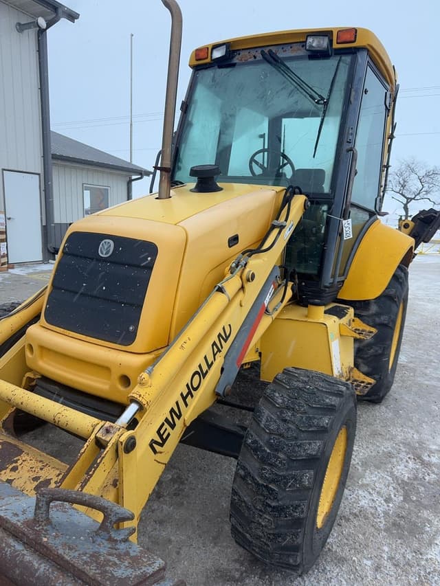 Image of New Holland 575E equipment image 2