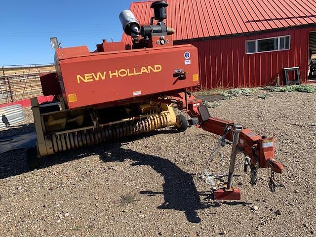 Image of New Holland 585 Primary image