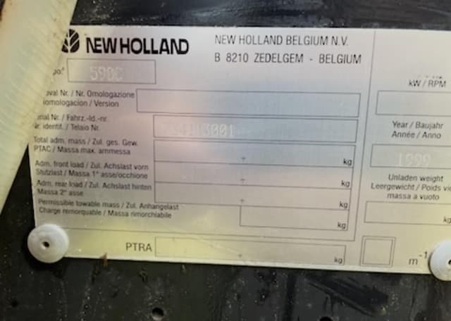 Image of New Holland 590 equipment image 2