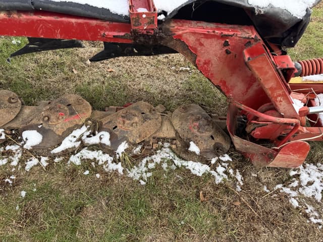 Image of New Holland 615 equipment image 2