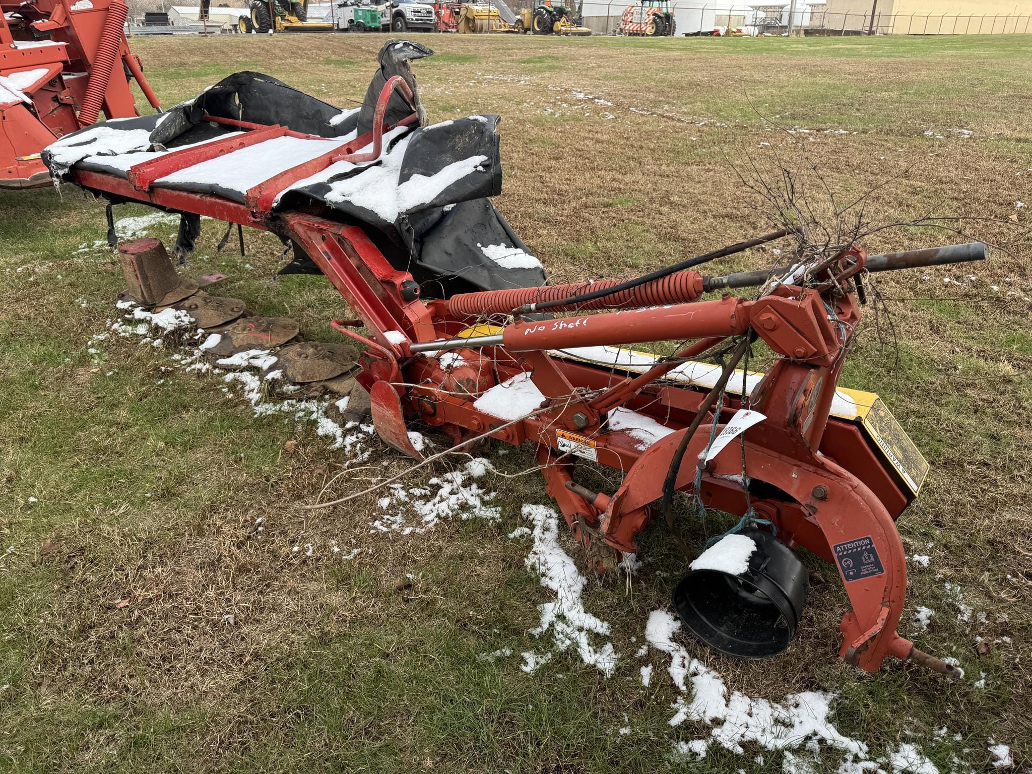 New Holland 615 Equipment Image0