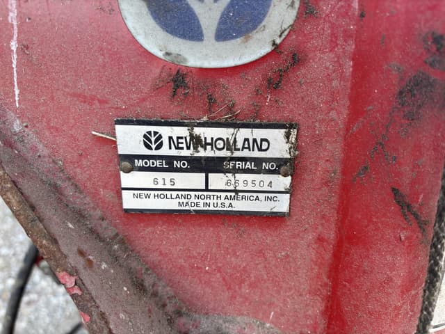 Image of New Holland 615 equipment image 2