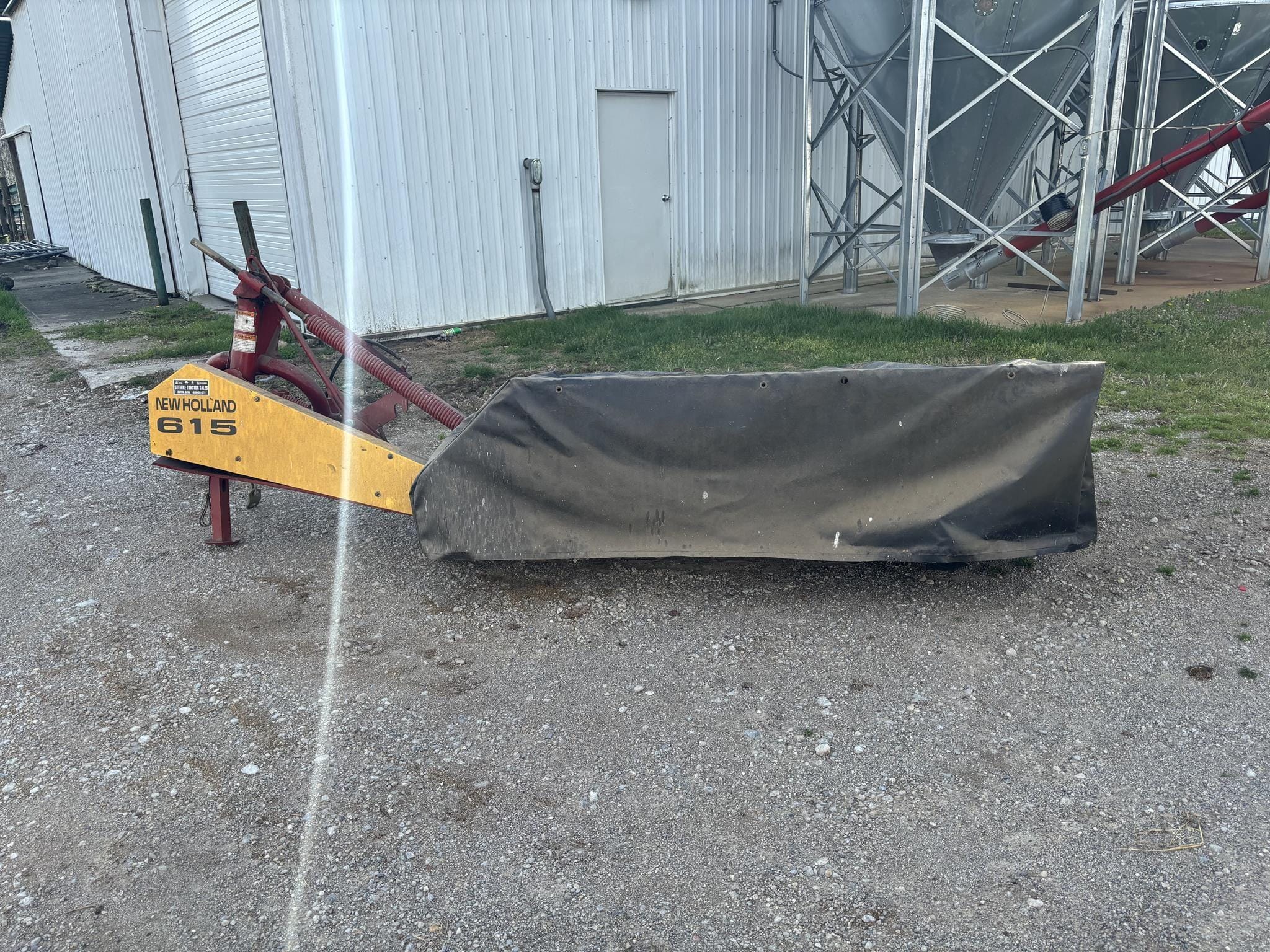 New Holland 615 Equipment Image0