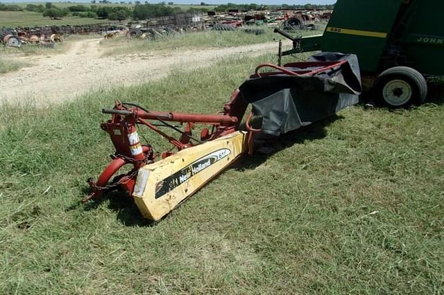 Image of New Holland 615 equipment image 3