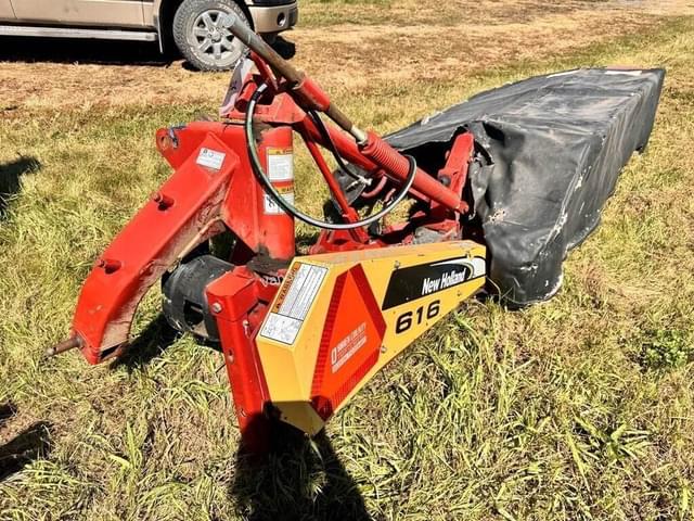 Image of New Holland 616 equipment image 1