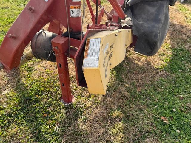 Image of New Holland 616 equipment image 4