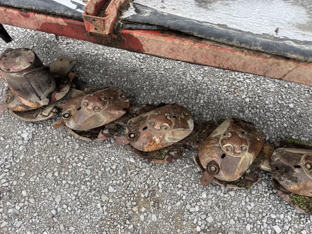 Image of New Holland 616 equipment image 3