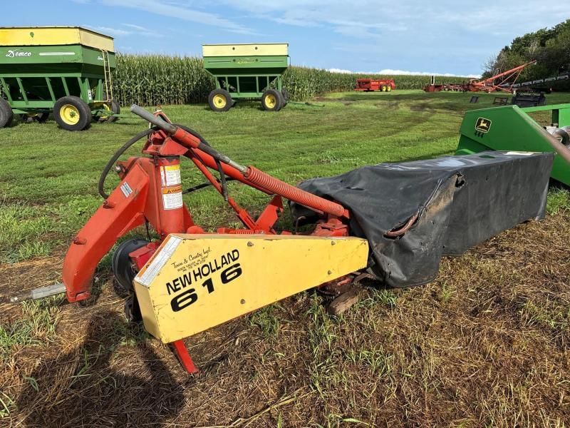 New Holland 616 Equipment Image0