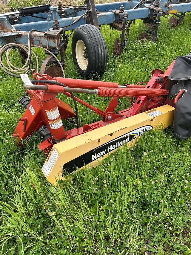 Image of New Holland 616 equipment image 1