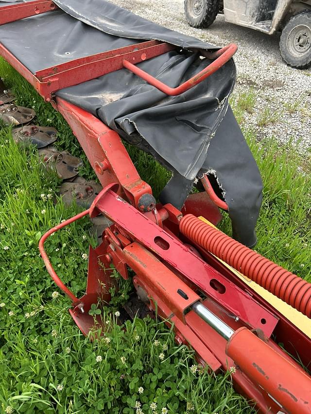 Image of New Holland 616 equipment image 3