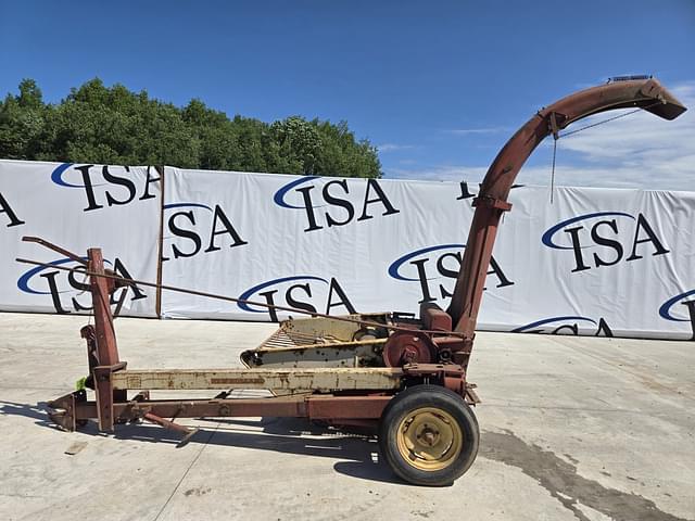 Image of New Holland 616 equipment image 1