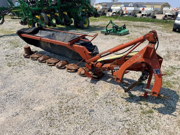 Image of New Holland 617 equipment image 1