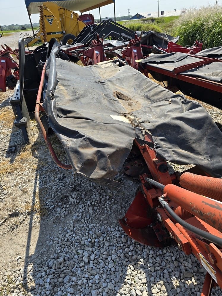 1999 New Holland 617 Equipment Image0