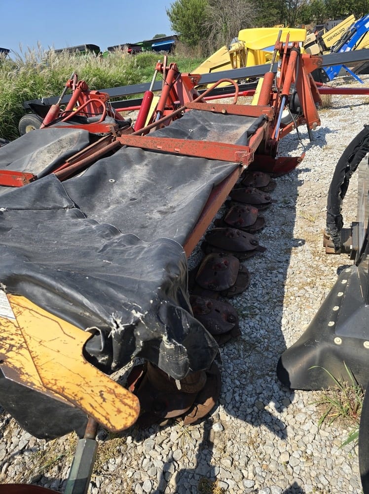 1999 New Holland 617 Equipment Image0