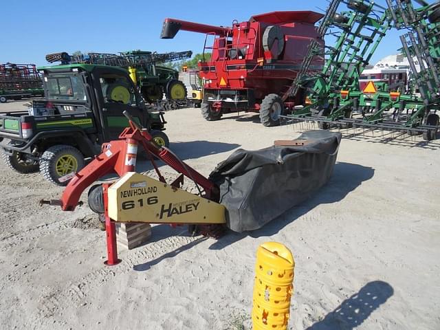 Image of New Holland 617 equipment image 1