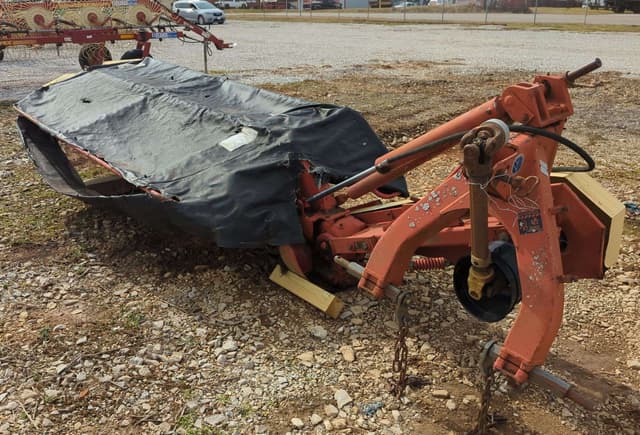 Image of New Holland 617 equipment image 3