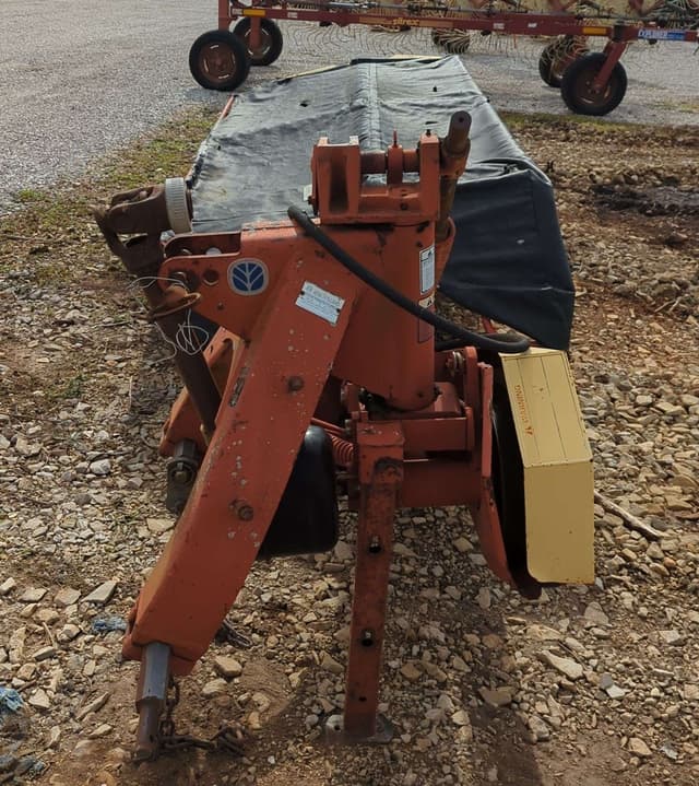 Image of New Holland 617 equipment image 2