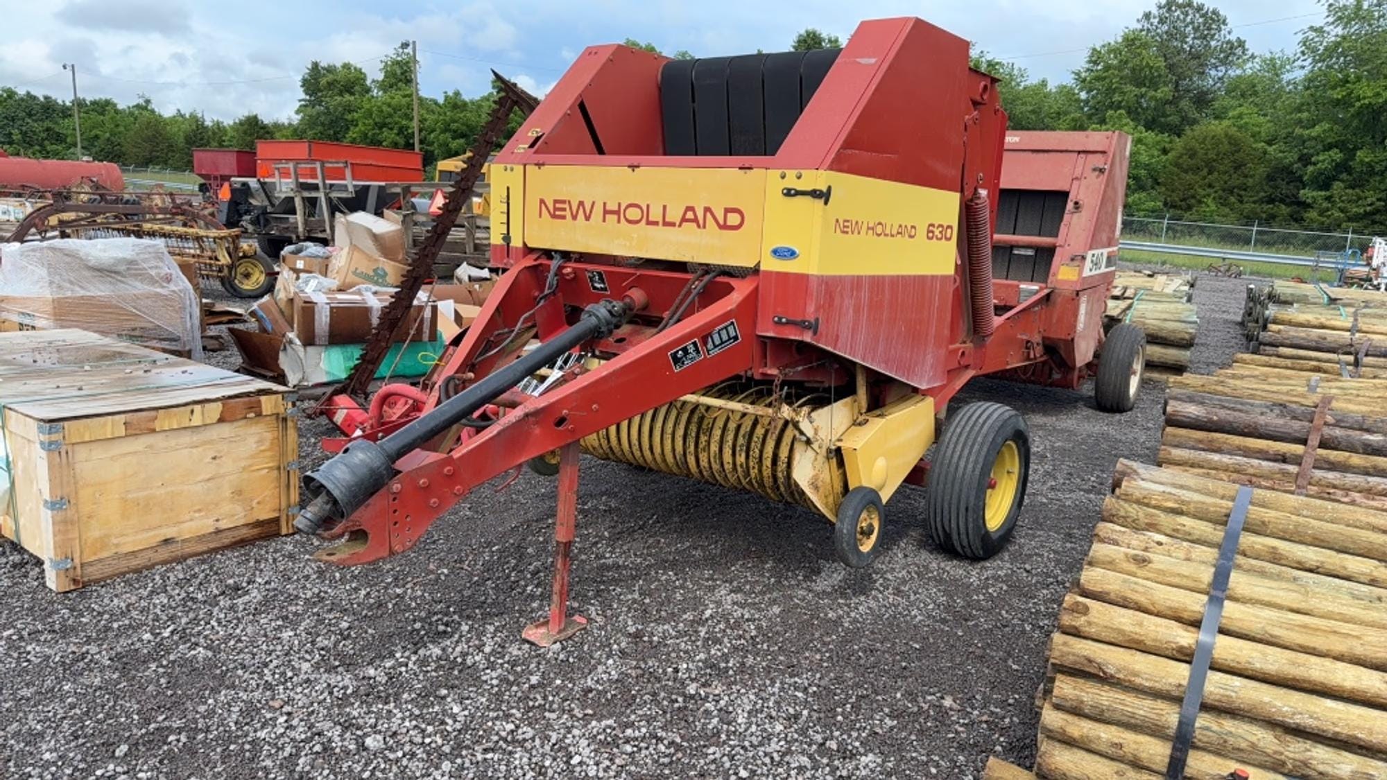 New Holland 630 Equipment Image0