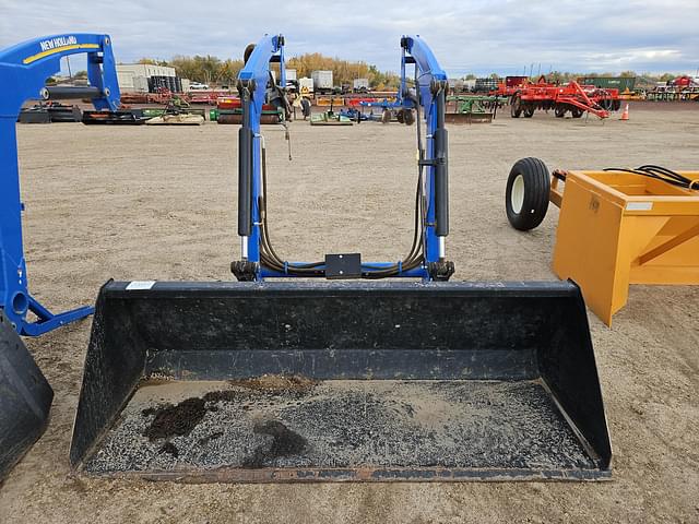 Image of New Holland 630TL equipment image 1