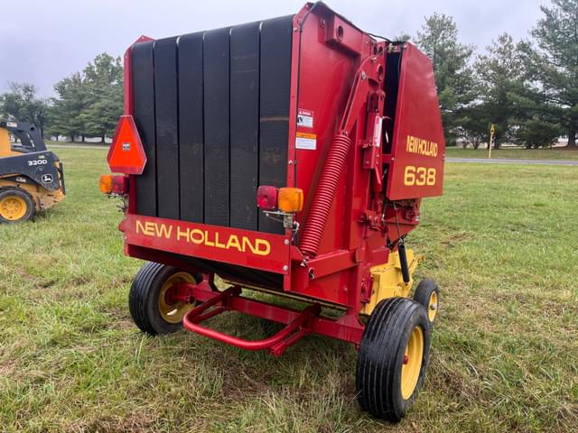 Image of New Holland 638 equipment image 3