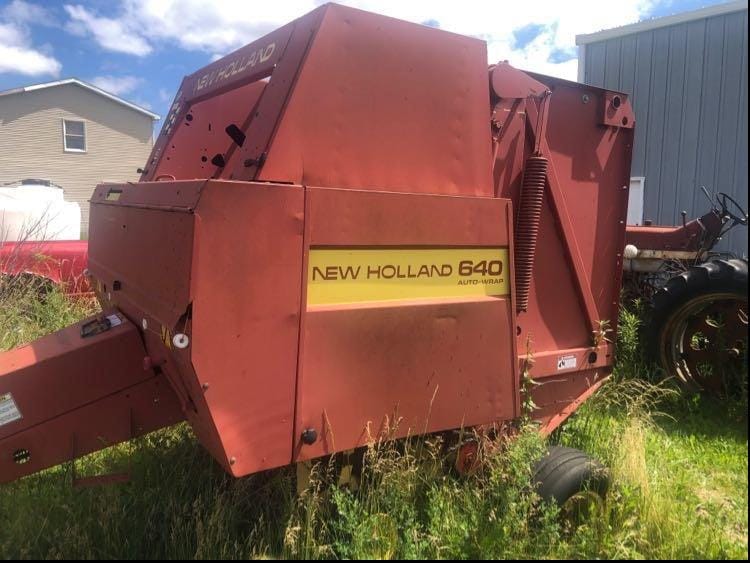 Main image New Holland 640