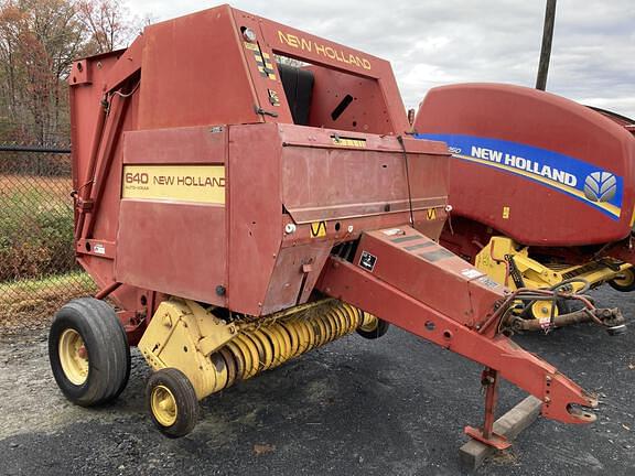 New Holland 640 Equipment Image0