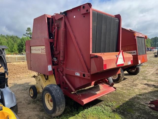 Image of New Holland 640 equipment image 2