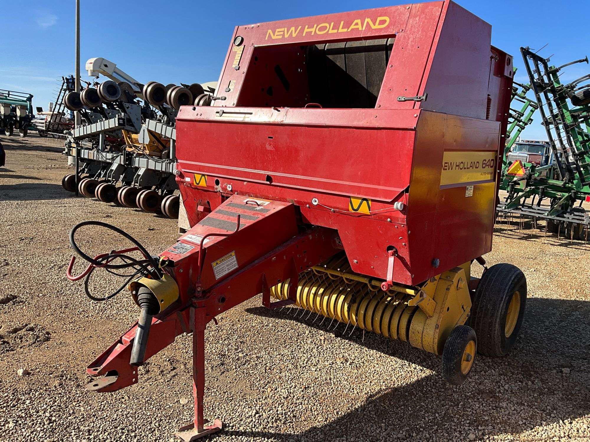 Main image New Holland 640