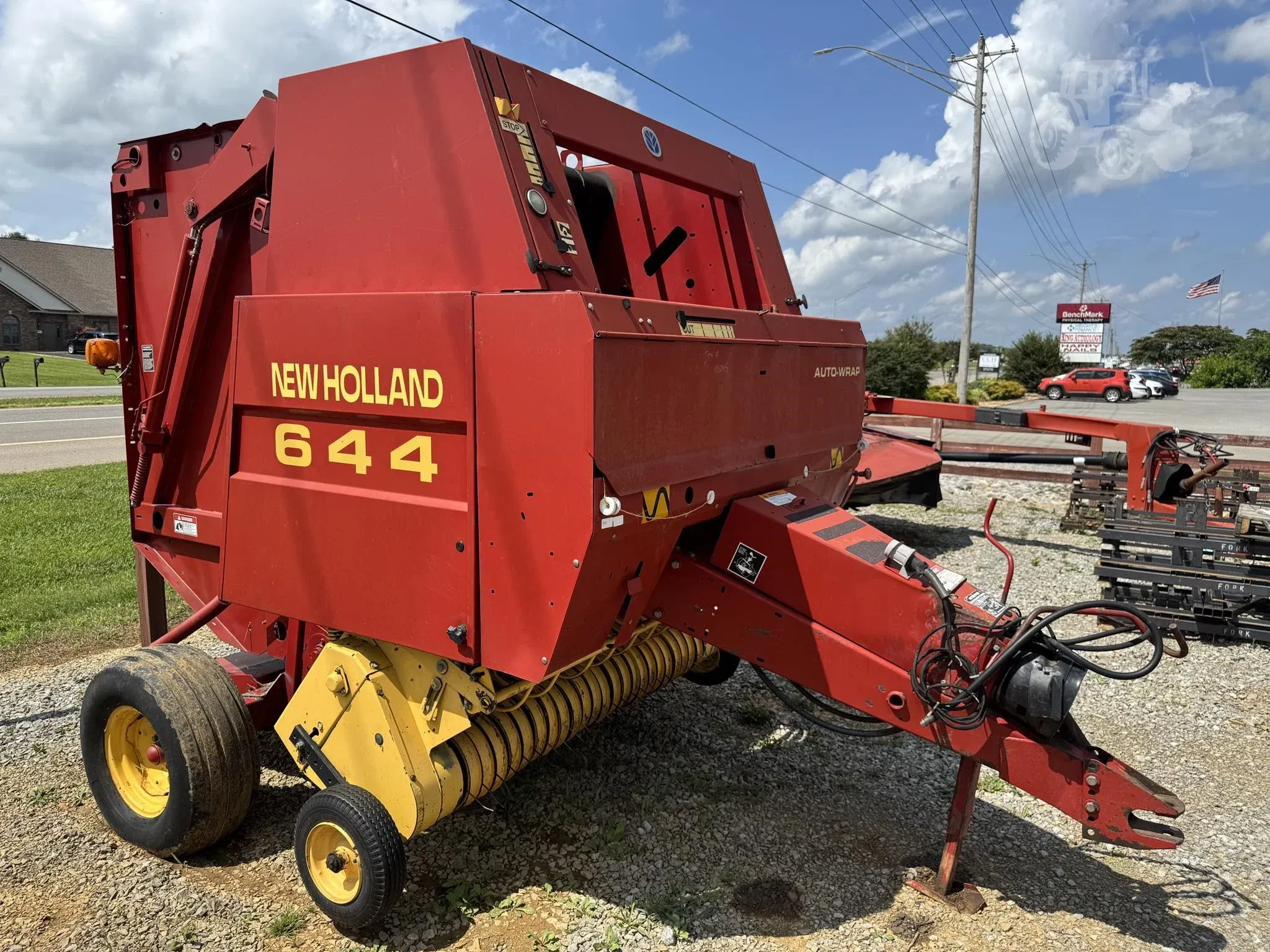 New Holland 644 Equipment Image0
