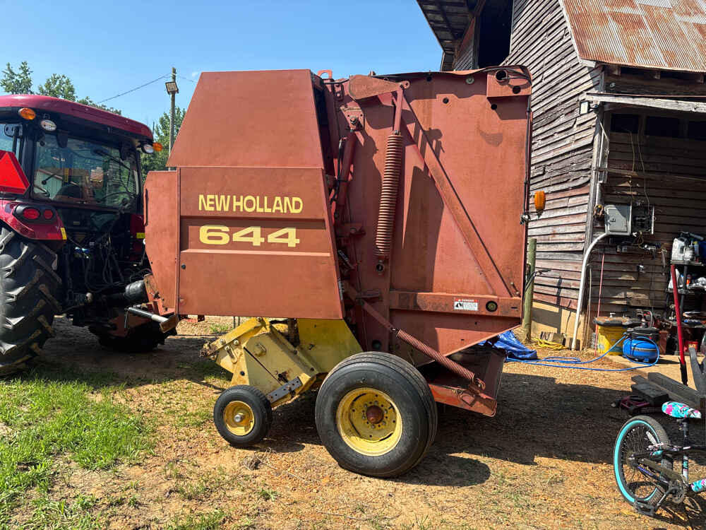 Image of New Holland 644 Primary image