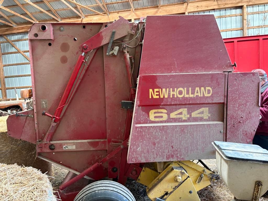 Image of New Holland 644 Primary image