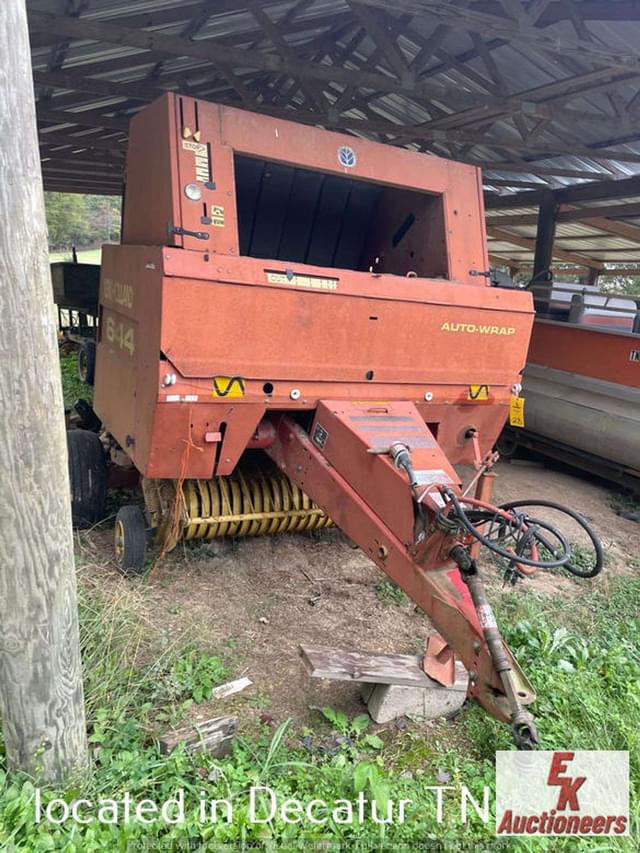 Image of New Holland 644 equipment image 3