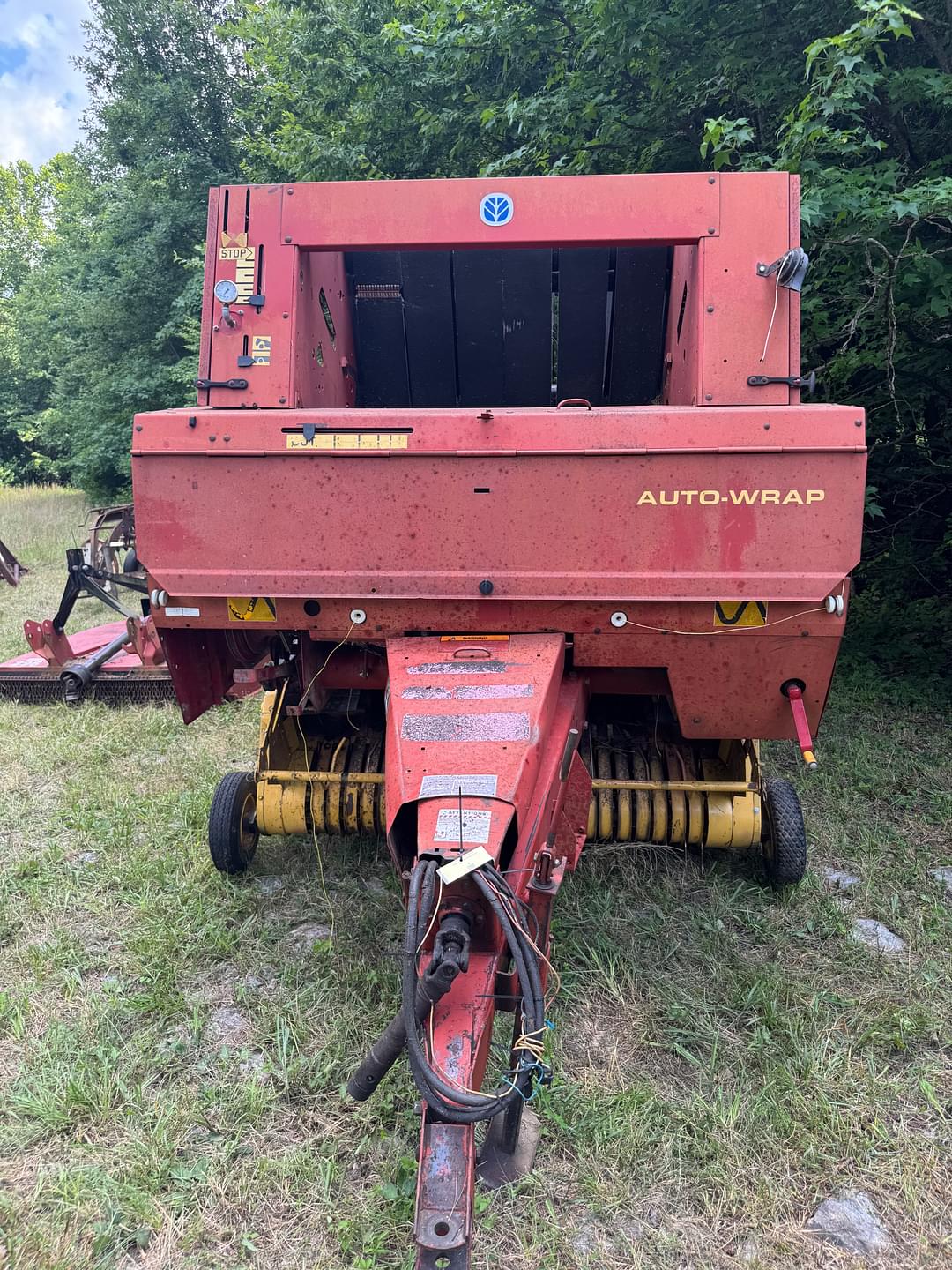 Image of New Holland 644 Image 0