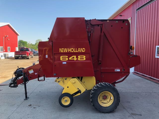 Image of New Holland 648 equipment image 1