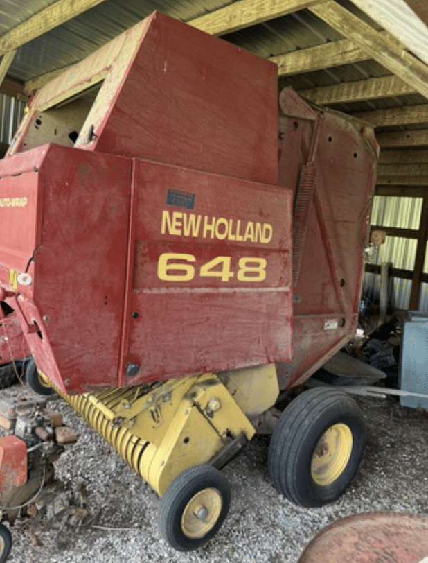 Image of New Holland 648 Image 0