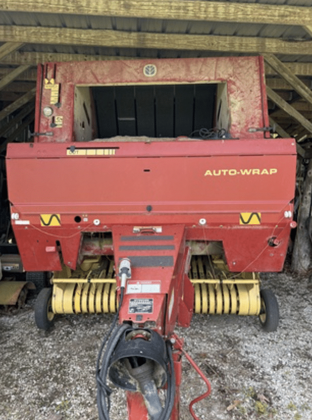 Image of New Holland 648 Image 1