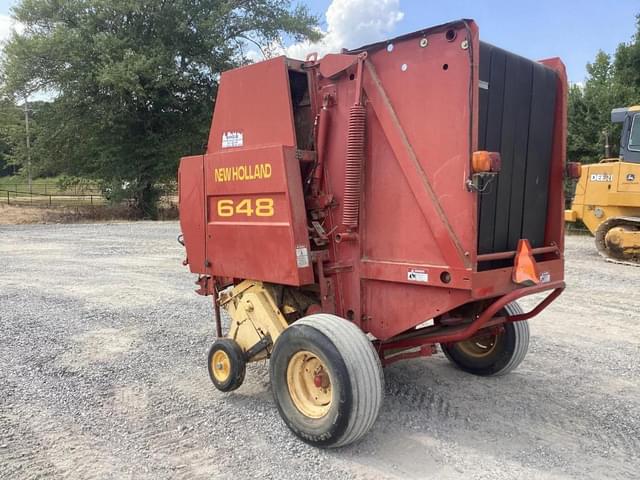 Image of New Holland 648 equipment image 3
