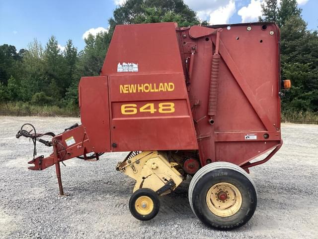 Image of New Holland 648 equipment image 2