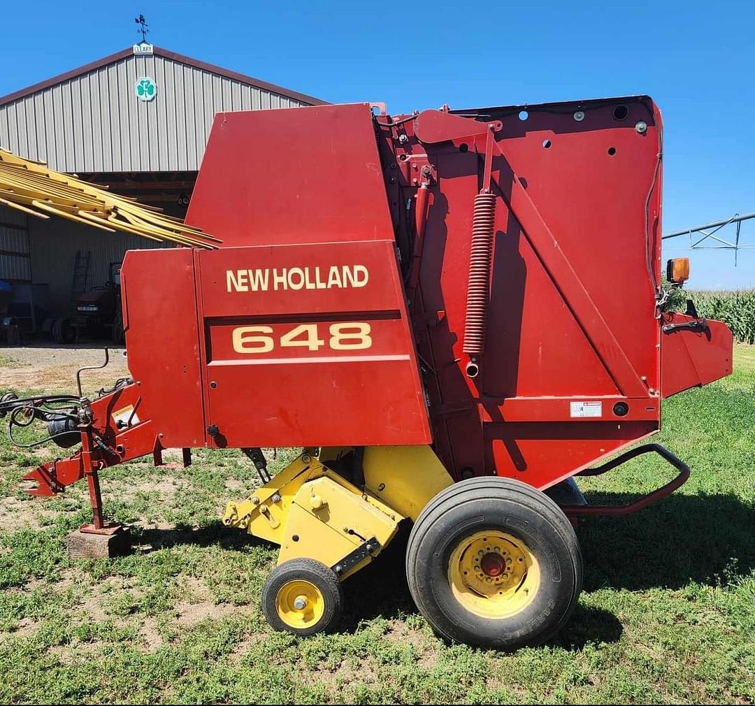 Image of New Holland 648 Primary image