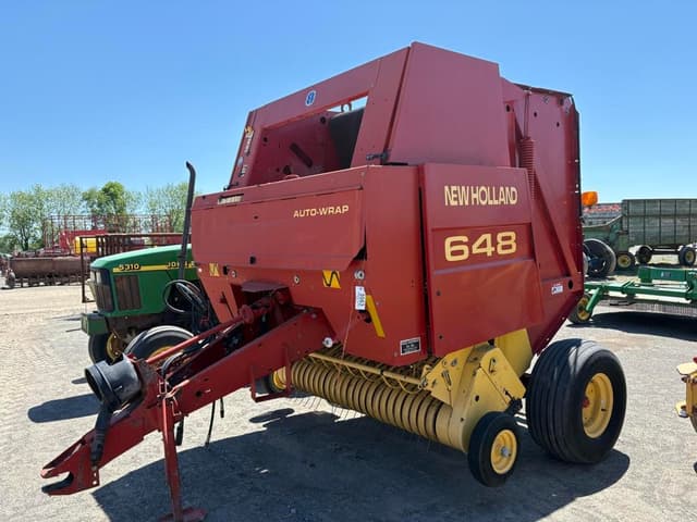 Image of New Holland 648 equipment image 1