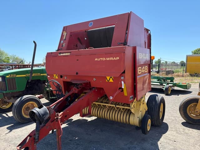 Image of New Holland 648 equipment image 2
