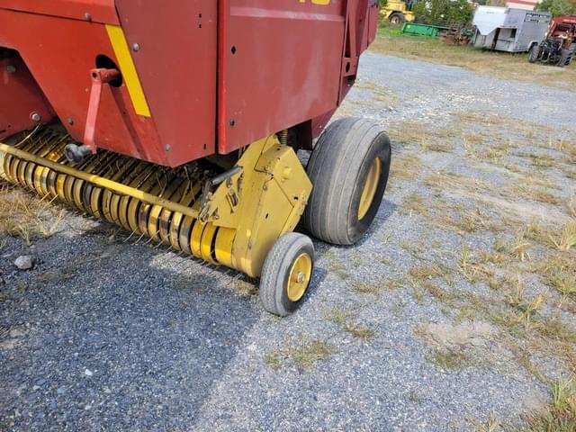 Image of New Holland 648 equipment image 1