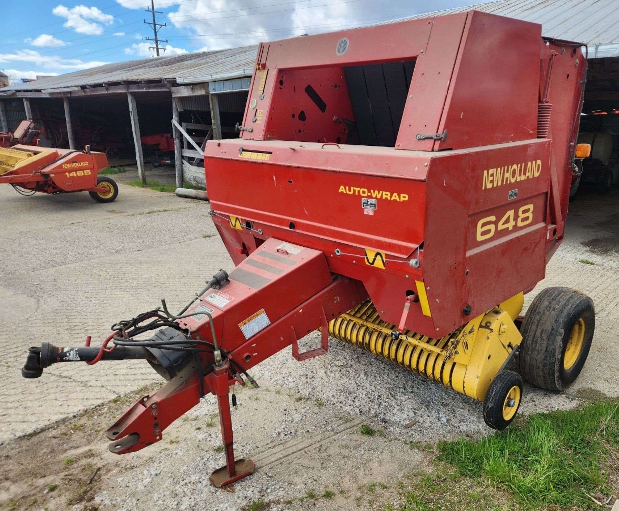 New Holland 648 Equipment Image0