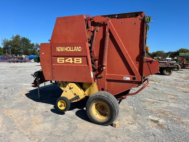 Image of New Holland 648 equipment image 1
