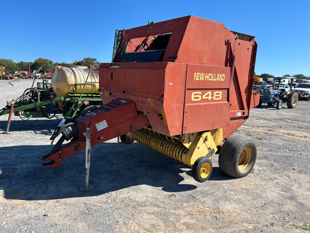 Image of New Holland 648 Primary image