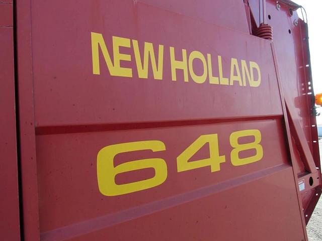 Image of New Holland 648 equipment image 4