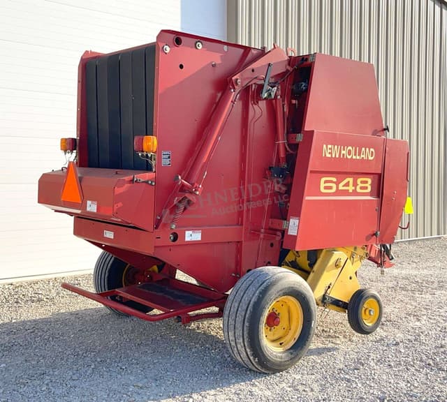 Image of New Holland 648 equipment image 4