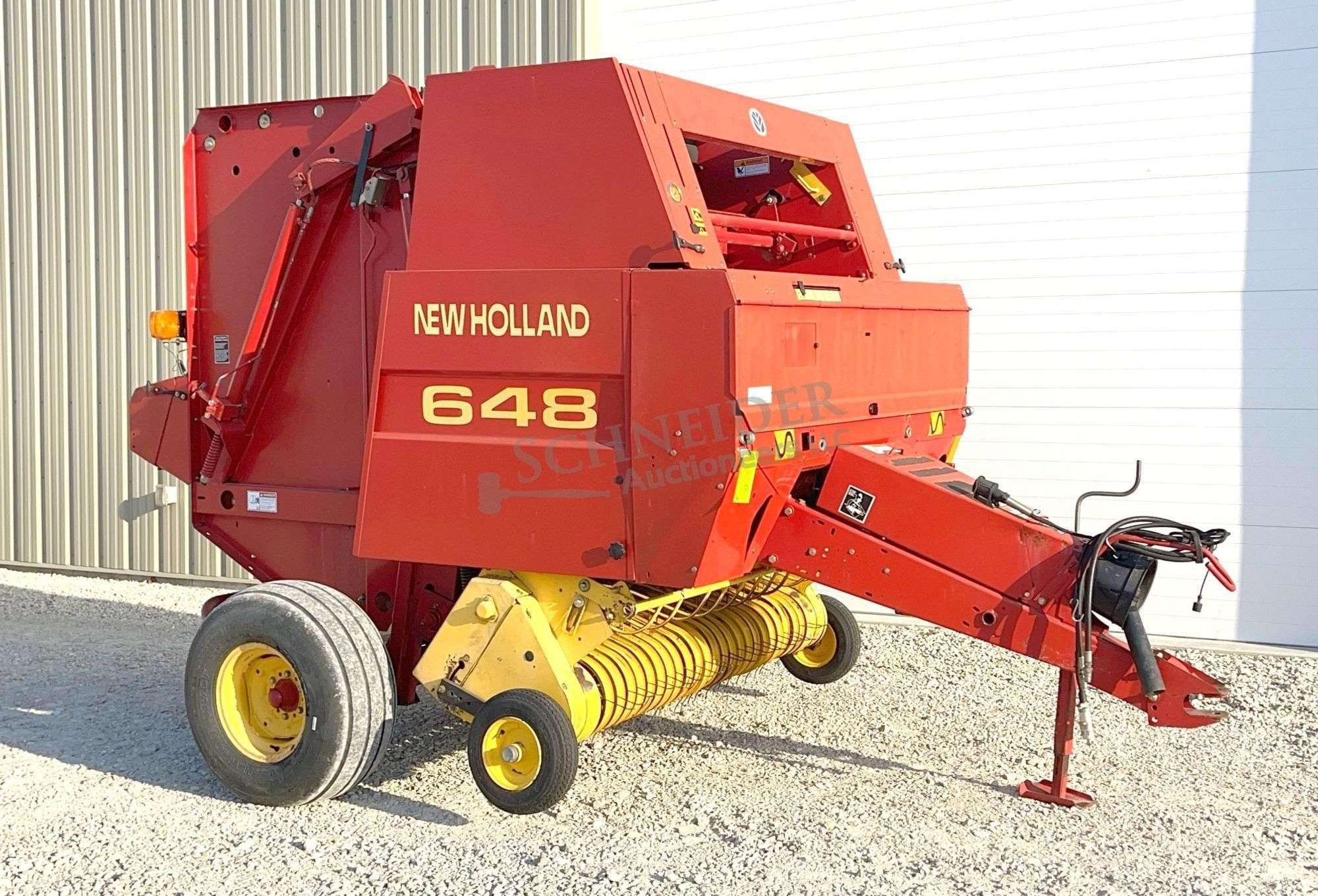 New Holland 648 Equipment Image0