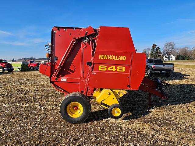 Image of New Holland 648 equipment image 3